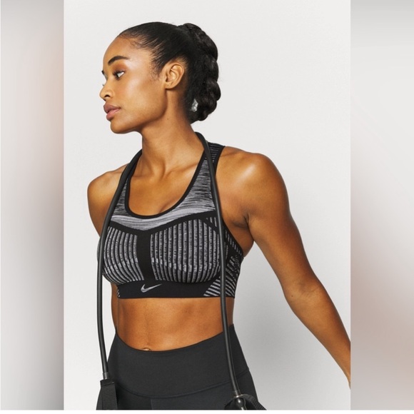 Nike FE/Nom flyiknit Sports Bra - Picture 1 of 5